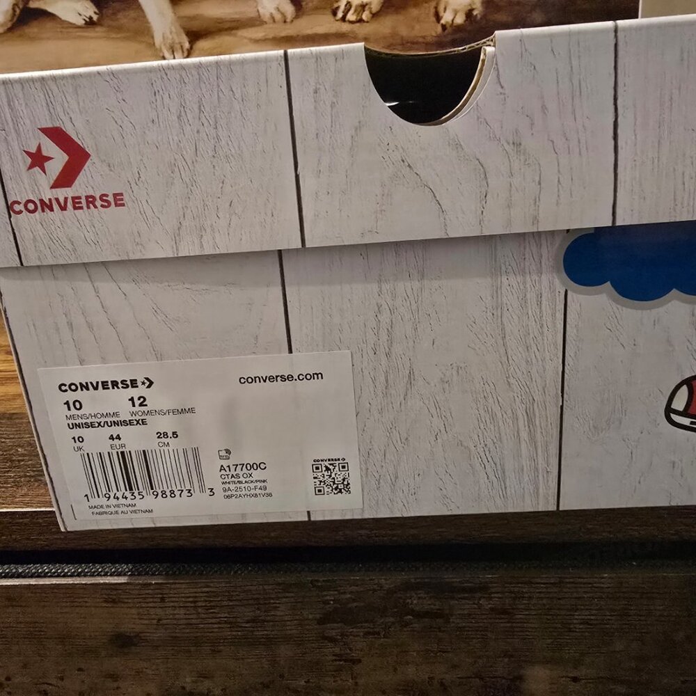 Converse x Hello Kitty Sanrio Chuck Taylor All-Star A17700C Shoes Mens Sz 10 US - Picture 12 of 16